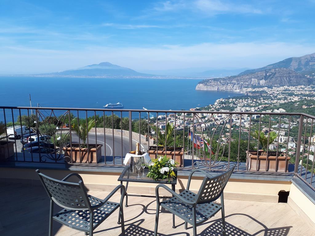 Hotel La Vue D'Or Сорренто Экстерьер фото