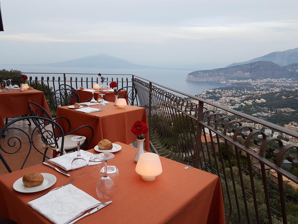 Hotel La Vue D'Or Сорренто Экстерьер фото
