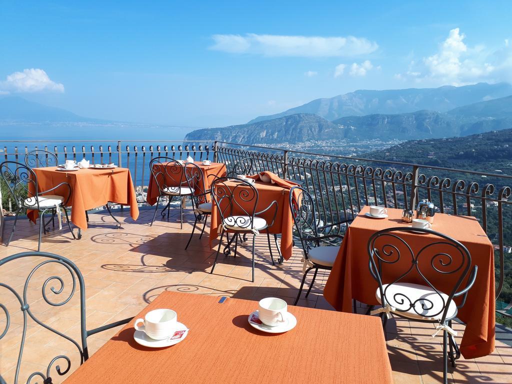 Hotel La Vue D'Or Сорренто Экстерьер фото