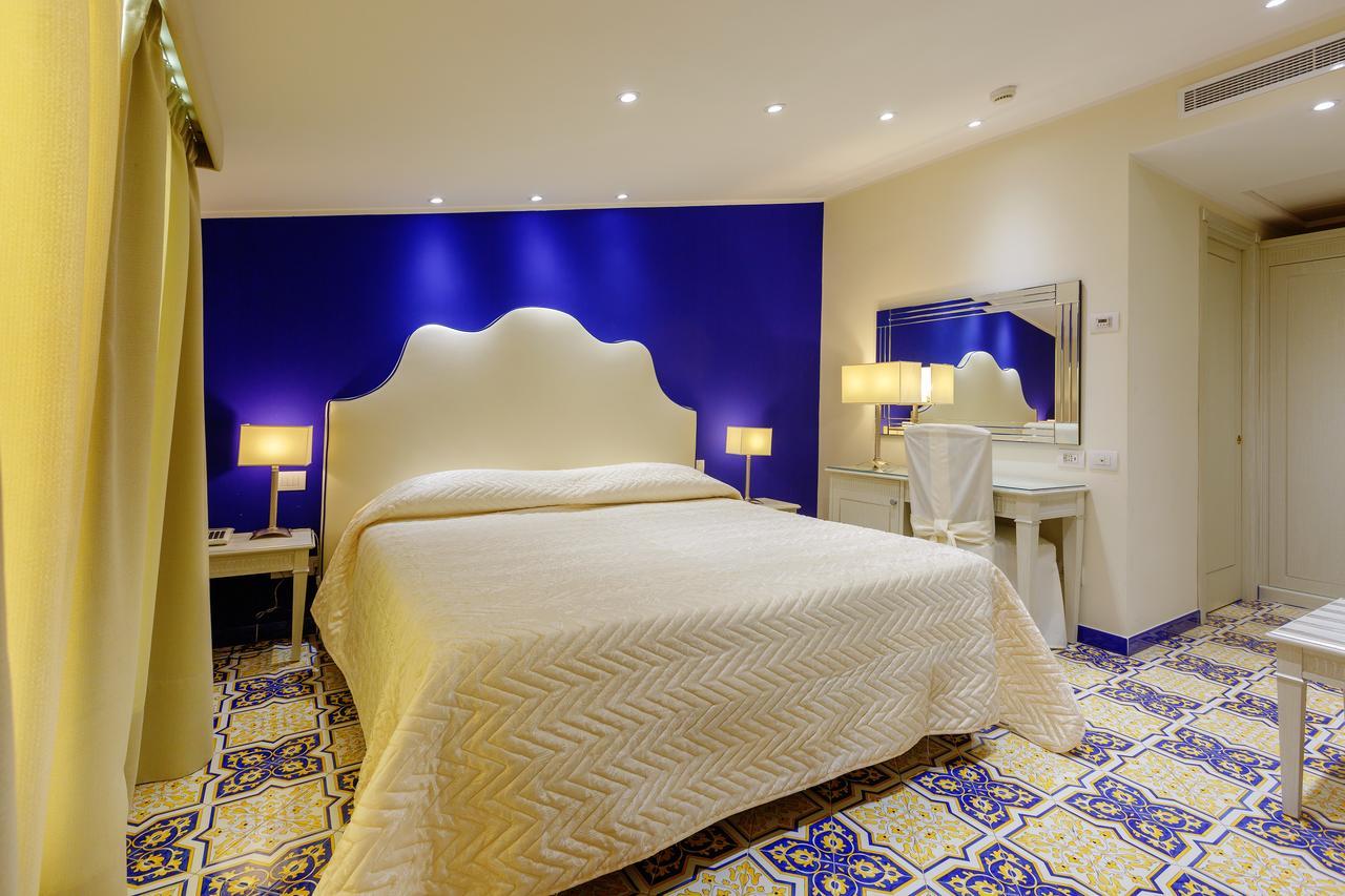 Hotel La Vue D'Or Сорренто Экстерьер фото